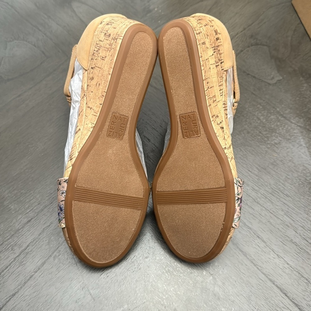 NATURALIZER Areda Ankle Strap Wedge Sandals - Picture 3 of 6